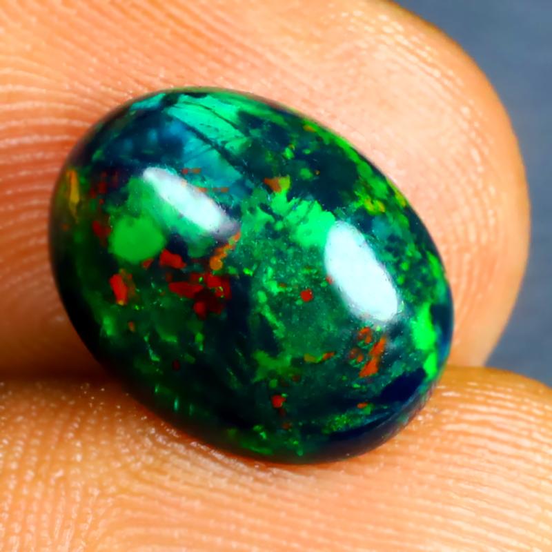 3.42 ct Great looking Oval Cabochon (13 x 10 mm) Ethiopian 360 Degree Flashing Black Opal Natural Gemstone