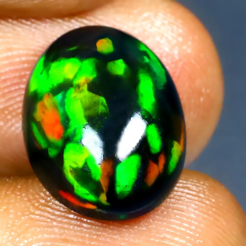 6.30 ct Dazzling Oval Cabochon (16 x 11 mm) Ethiopian 360 Degree Flashing Black Opal Natural Gemstone